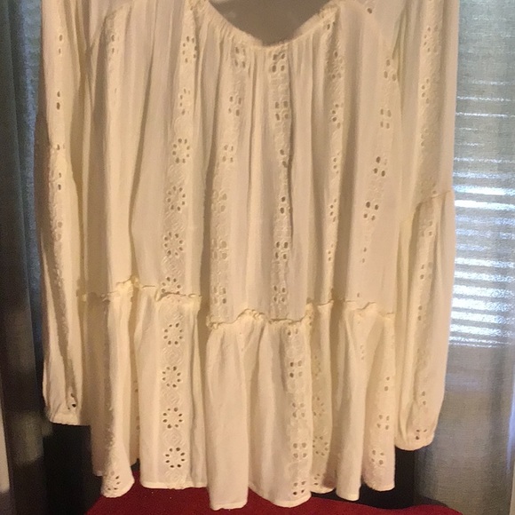 Women’s top marshmallow color - Picture 5 of 7